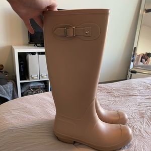 Light Pink/Nude Rainboots